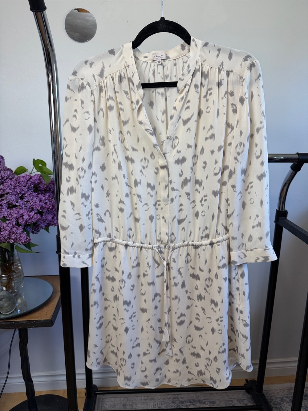 100%Silk Babaton Cream and Gray Drawstring Shirt Dress